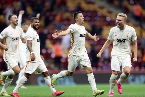 Fatih Terim (68 de ani) îl vrea la Galatasaray și pe Claudiu Petrila (20 de ani), mijlocașul campioanei CFR Cluj.