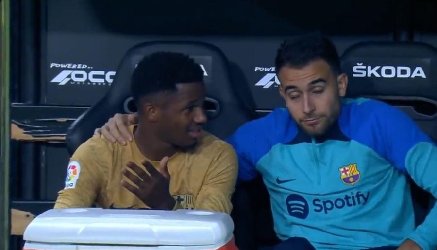 Eric Garcia nu a știut cum să îi răspundă. FOTO: Captură DAZN Spania Ansu Fati s-a enervat, după ce a fost schimbat de Xavi: „Chiar am fost cel mai slab?!”