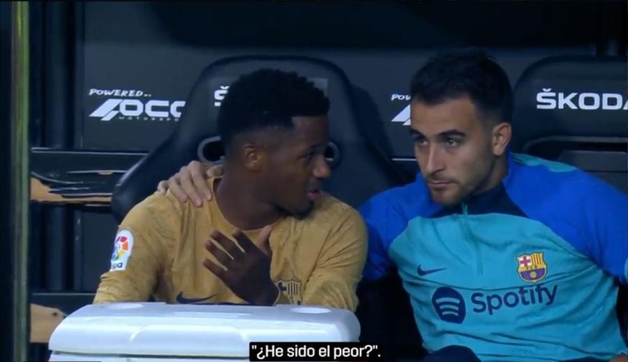 Ansu Fati către Eric Garcia: „Chiar am fost cel mai slab jucător de pe teren?” FOTO: Captură DAZN Spania Ansu Fati s-a enervat, după ce a fost schimbat de Xavi: „Chiar am fost cel mai slab?!”