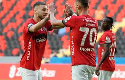 Victorie pentru Șumudică! Denis Drăguș a marcat în meciul câștigat la scor de Gaziantepspor în Cupa Turciei