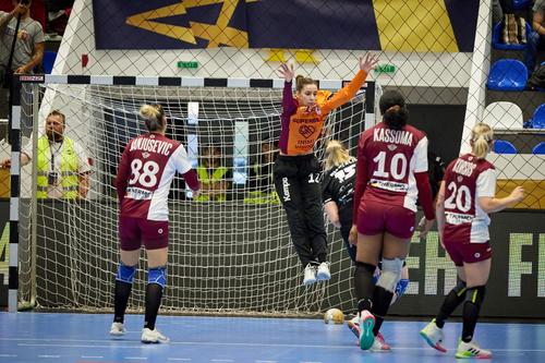 Diana Ciucă cu o paradă în meciul contra lui Krim Foto sportpictures
