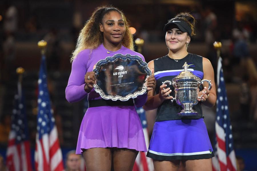 Serena Williams și Bianca Andreescu la festivitatea de premiere de la US Open 2019 Foto Imago Bianca Andreescu: „Vreau să mai câștig Grand Slamuri. Să devin numărul 1 mondial. Dar cel mai important pentru mine e să inspir oamenii, cât de mulți pot”