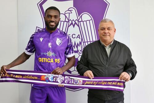 Esteban Orozco Fernandez  a fost prezentat de „vulturii violeți” / Sursă foto: argesfc.ro