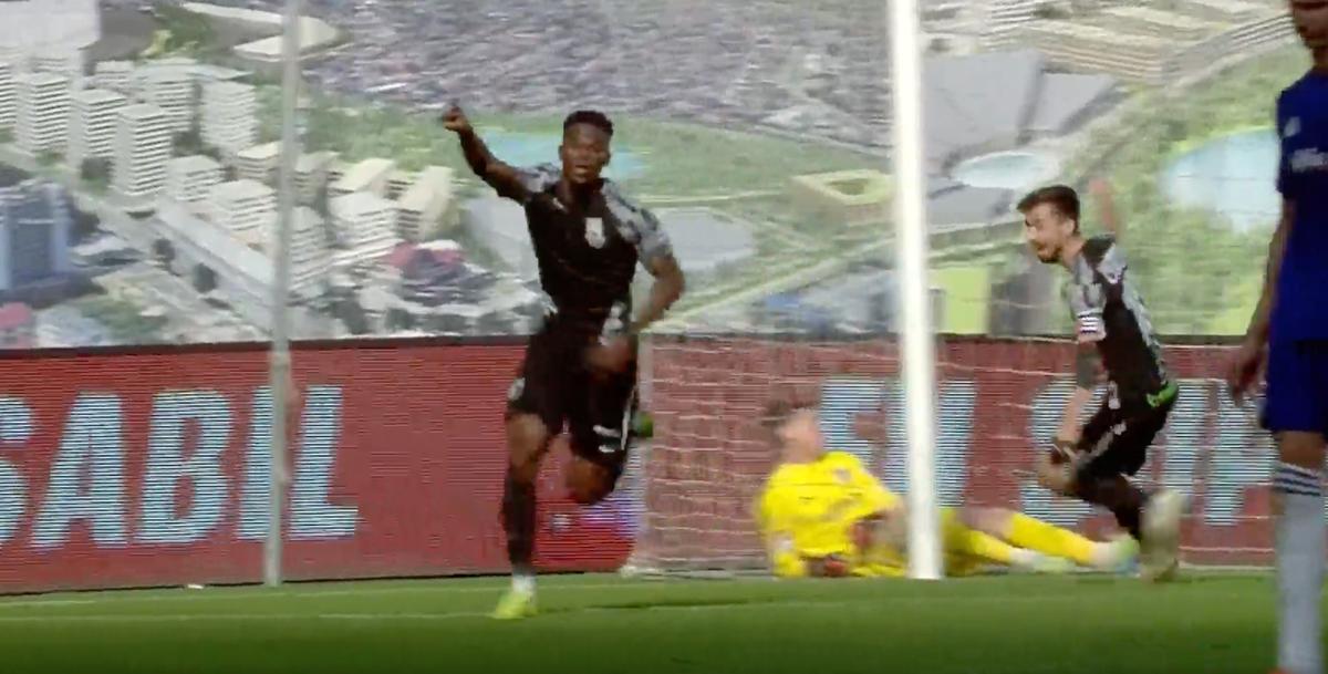 Autogol caraghios la FCU Craiova - Ceahlăul