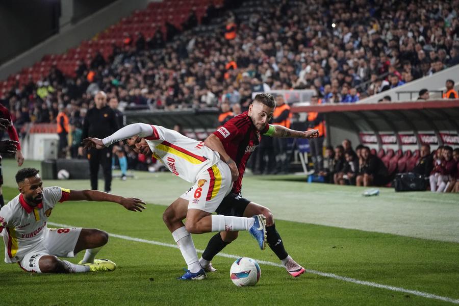 Alexandru Maxim a ajuns la 500 de meciuri la echipele de club și națională, având 86 de goluri marcate / Foto: X Gaziantep FK Dedicație specială a lui Deian Sorescu după golul de vineri: „Reușita mea și victoria sunt pentru căpitan!”