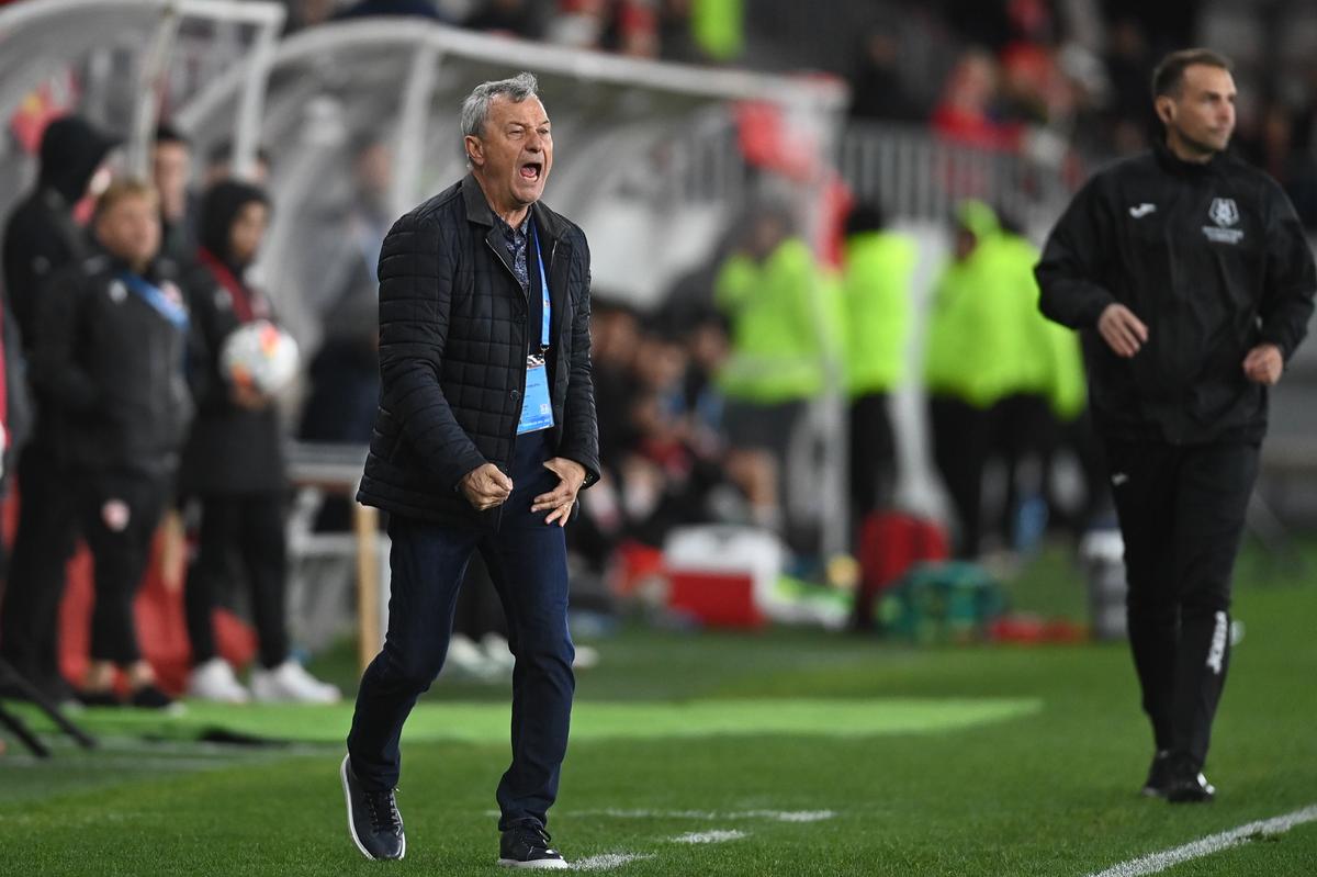Mircea Rednic, exploziv: „Dinamo NU arată de play-off!” + atacă arbitrajul: „A fost o nebuloasă! Ne-a ținut un «speech» la început”