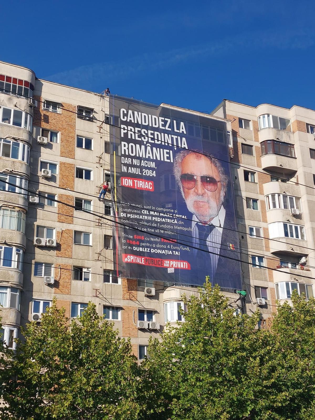 Ion Țiriac a „incendiat” internetul cu apariția controversată de la Turneul Campionilor » Ce scria pe șapca miliardarului: imaginile au apărut pe transmisiunea live a finalei