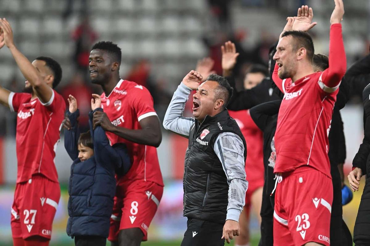 Florentin Petre la finalul meciului Dinamo - UTA / FOTO: GSP.ro
