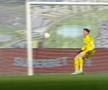 Autogol caraghios la FCU Craiova - Ceahlăul
