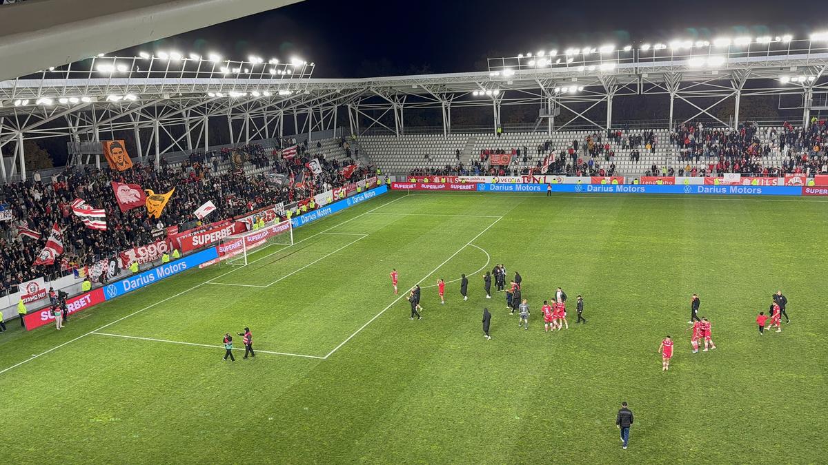 Florentin Petre la finalul meciului Dinamo - UTA / FOTO: GSP.ro