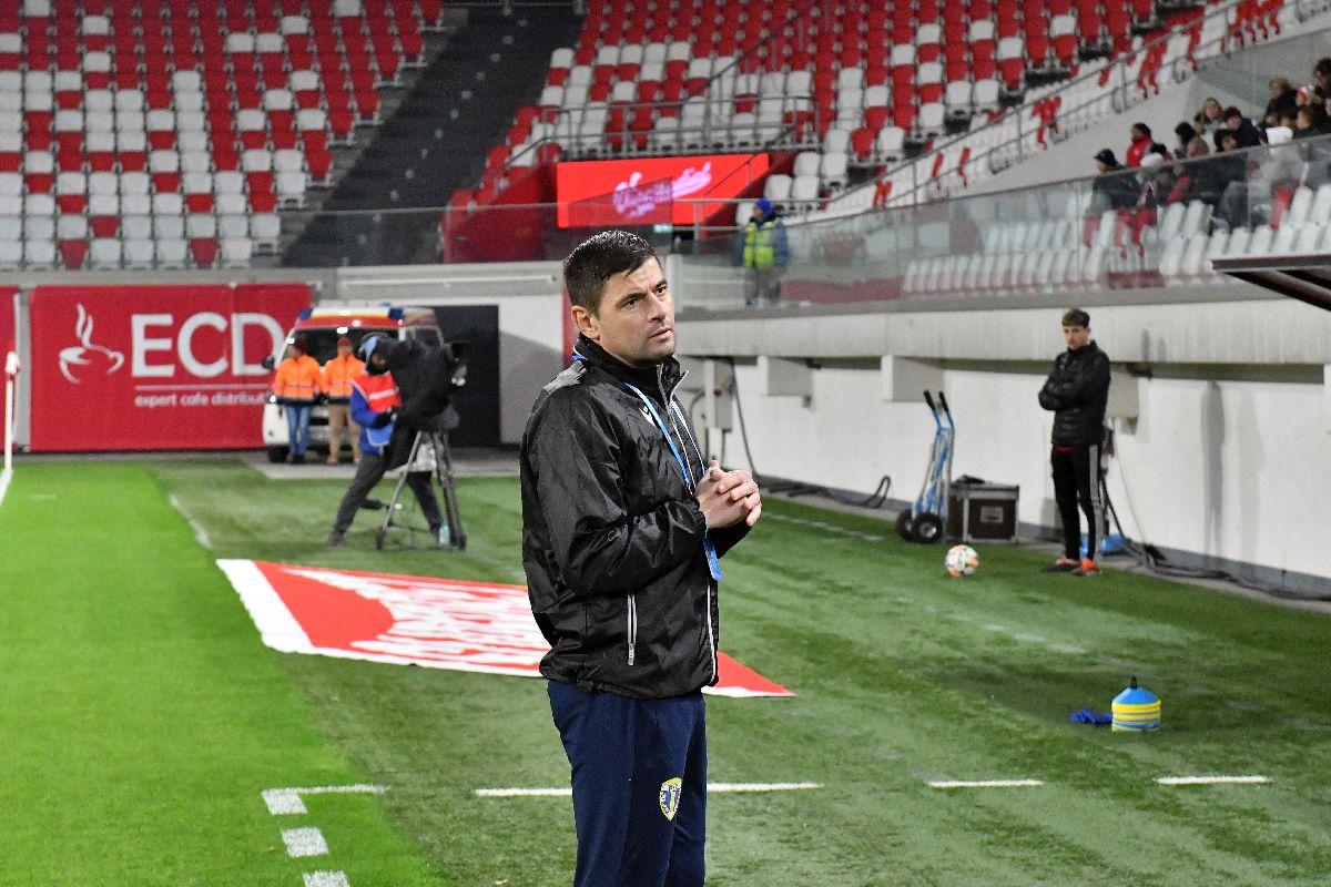 Sepsi - Petrolul, meci cu desfășurare inimaginabilă în Superligă »„Lupii” milostivi și-au iertat prada: gazdele au dat lovitura în minutul 89, jucând cu 2 fotbaliști mai puțin