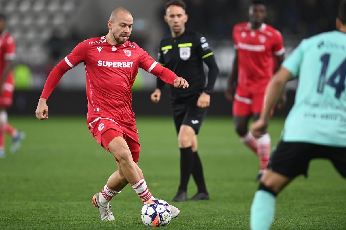 Mircea Rednic, exploziv: „Dinamo NU arată de play-off!” + atacă arbitrajul: „A fost o nebuloasă! Ne-a ținut un «speech» la început”
