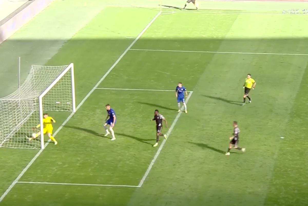 Autogol caraghios la FCU Craiova - Ceahlăul