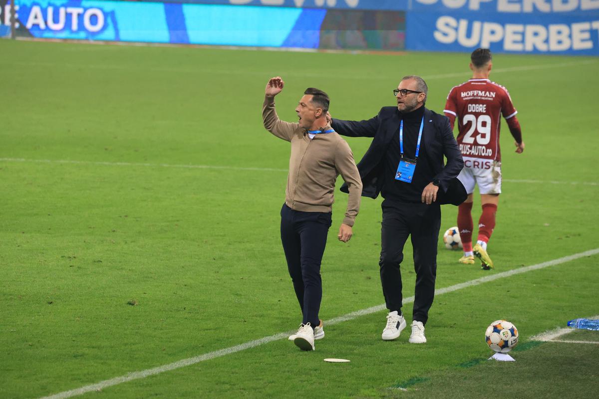 Gesturile lui Mirel Rădoi din Universitatea Craiova - Rapid