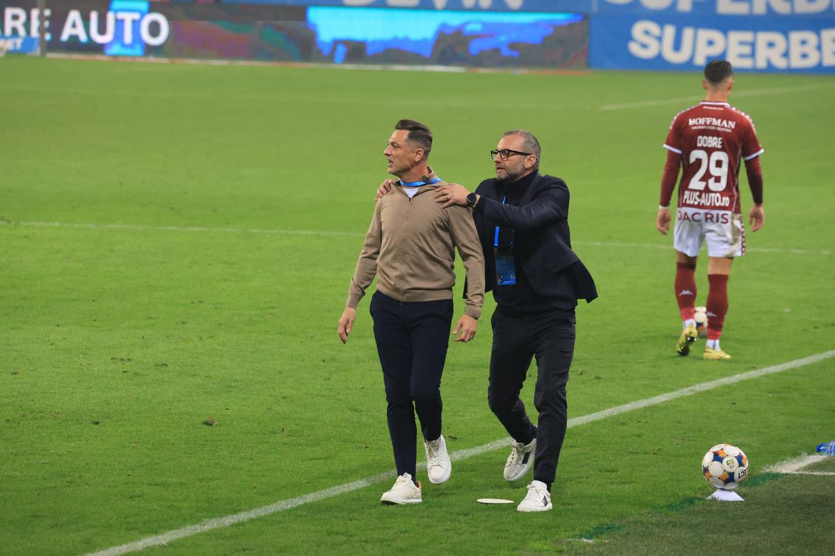 Gesturile lui Mirel Rădoi din Universitatea Craiova - Rapid