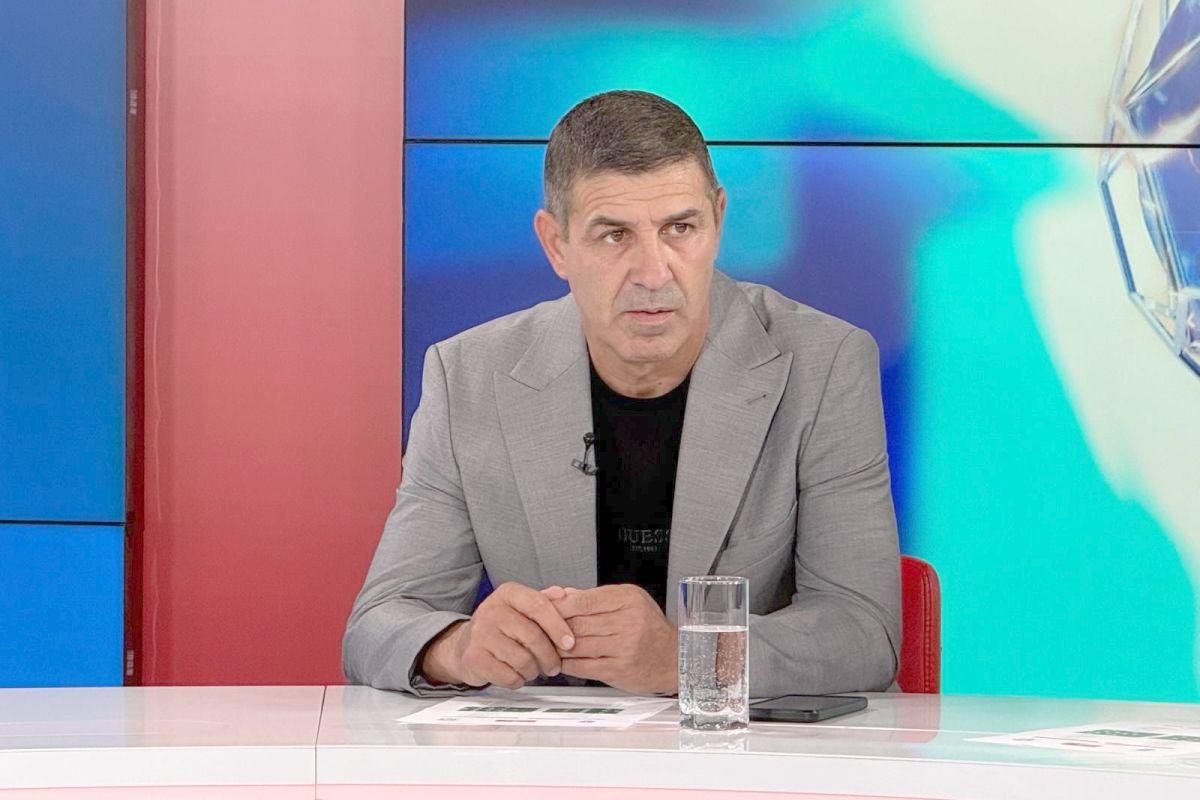 Ce apariție în emisiunea lui Mironică! După ce „a stat ascuns” 10 ani, a venit special de la Caracal pentru a comenta Craiova - Rapid