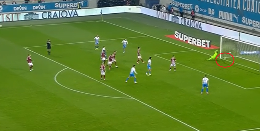 Ocazia lui Cicâldău din secunda 25 / captură Prima Sport Derby incandescent în Bănie! Universitatea Craiova salvează dramatic un punct cu Rapid