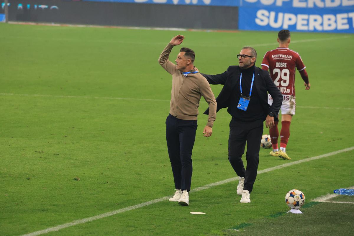 Gesturile lui Mirel Rădoi din Universitatea Craiova - Rapid