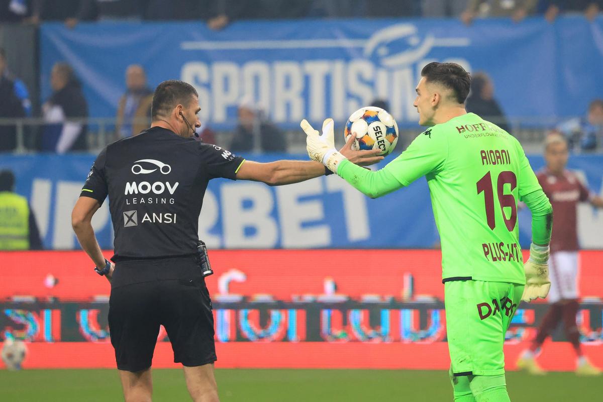 Universitatea Craiova - Rapid, imagini de meci / Ionuț Iordache (GSP)