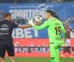 Arbitrul Marcel Bârsan și Marian Aioani în Universitatea Craiova - Rapid, imagini de meci / Ionuț Iordache (GSP)