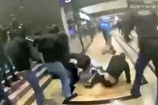 Peste 300 de suporteri rivali au coborât din trenuri și s-au bătut în gară!