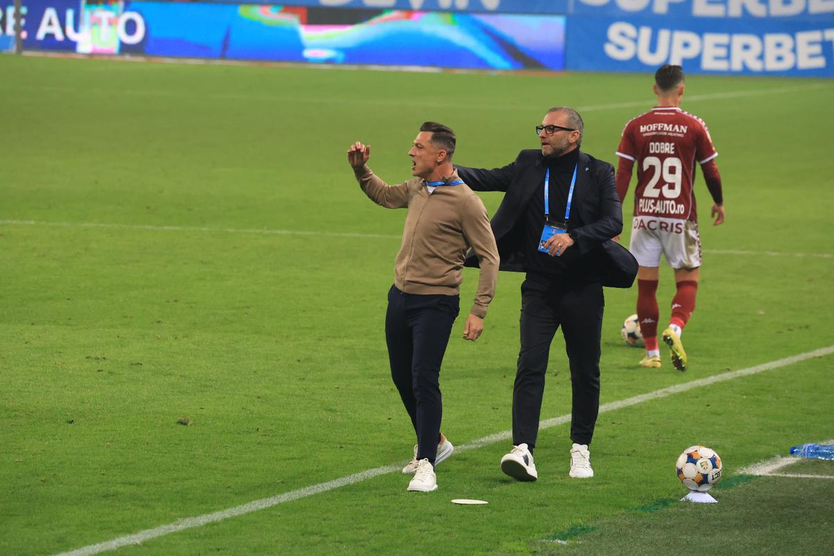 Gesturile lui Mirel Rădoi din Universitatea Craiova - Rapid