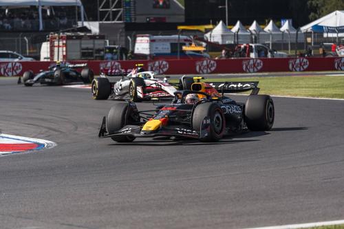 Piloții de Formula 1 ar putea fi forțați să intre de două ori la boxe per cursă/ foto Imago Images