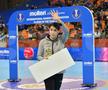 CORESPONDENȚĂ DIN JAPONIA // FOTO Cristina Neagu, premiată în Japonia! Balonul de Aur din handbal e în braţele româncei!