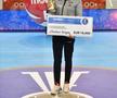 CORESPONDENȚĂ DIN JAPONIA // FOTO Cristina Neagu, premiată în Japonia! Balonul de Aur din handbal e în braţele româncei!