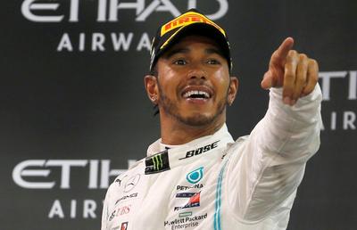 FORMULA 1 // Ce lovitură! Lewis Hamilton ar putea semna cu Ferrari