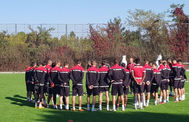 Umilit! A vorbit ieri la TV despre situația de la Dinamo, iar azi spaniolii l-au dat afară! Moment stânjenitor: „Dați-mi contractul, nu sunt plătit de 4 luni”