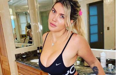 GALERIE FOTO Wanda Nara, ședință foto amețitoare! S-a dezbrăcat complet și a pozat călare