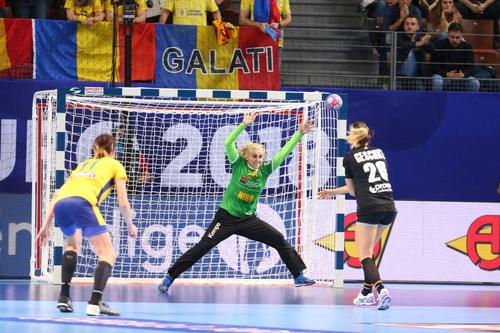 Iulia Dumanska față în față cu Angie Geschke la Euro 2018 FOTO Marius Ionescu