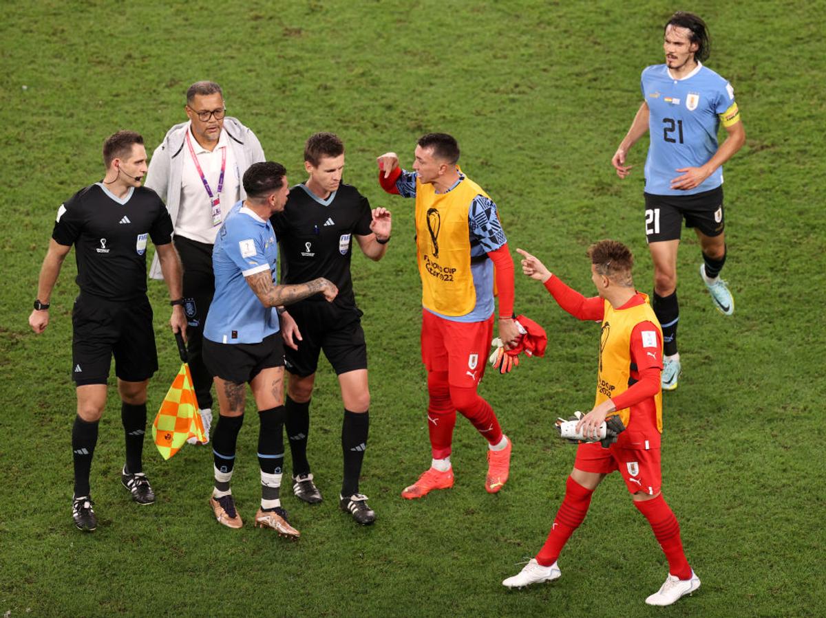 Suarez și-a șters lacrimile și a ieșit la atac, după eliminarea de la Mondial: „Nu suntem respectați”