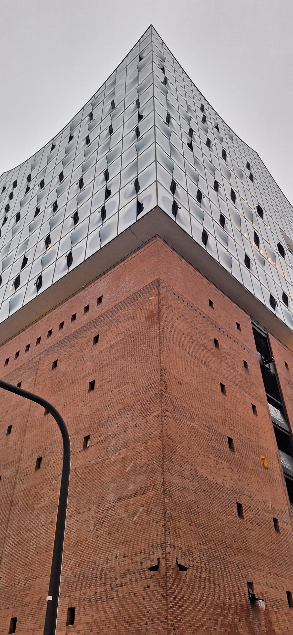 Reportaj din Elbphilharmonie: sala spectaculoasă de 1 miliard de euro, unde va avea loc tragerea la sorți pentru EURO 2024. Foto: Theodor Jumătate