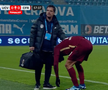Ambulanța a intrat pe teren la CSU Craiova - CFR Cluj