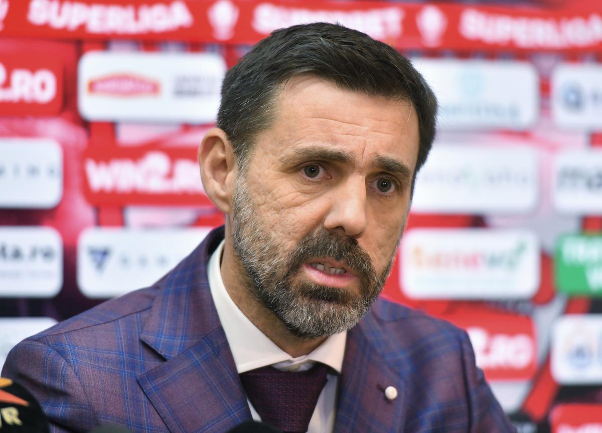 „L-ați luat de pe Google?” » Tensiuni la prezentarea lui Zeljko Kopic la Dinamo: „Haideți că o dăm în derizoriu!”