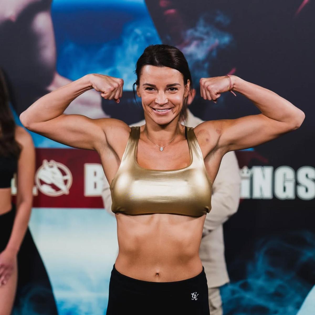 Giulia, făcută KO în ringul de box în doar câteva secunde, de o influenceriță maghiară! Gestul făcut la finalul meciului