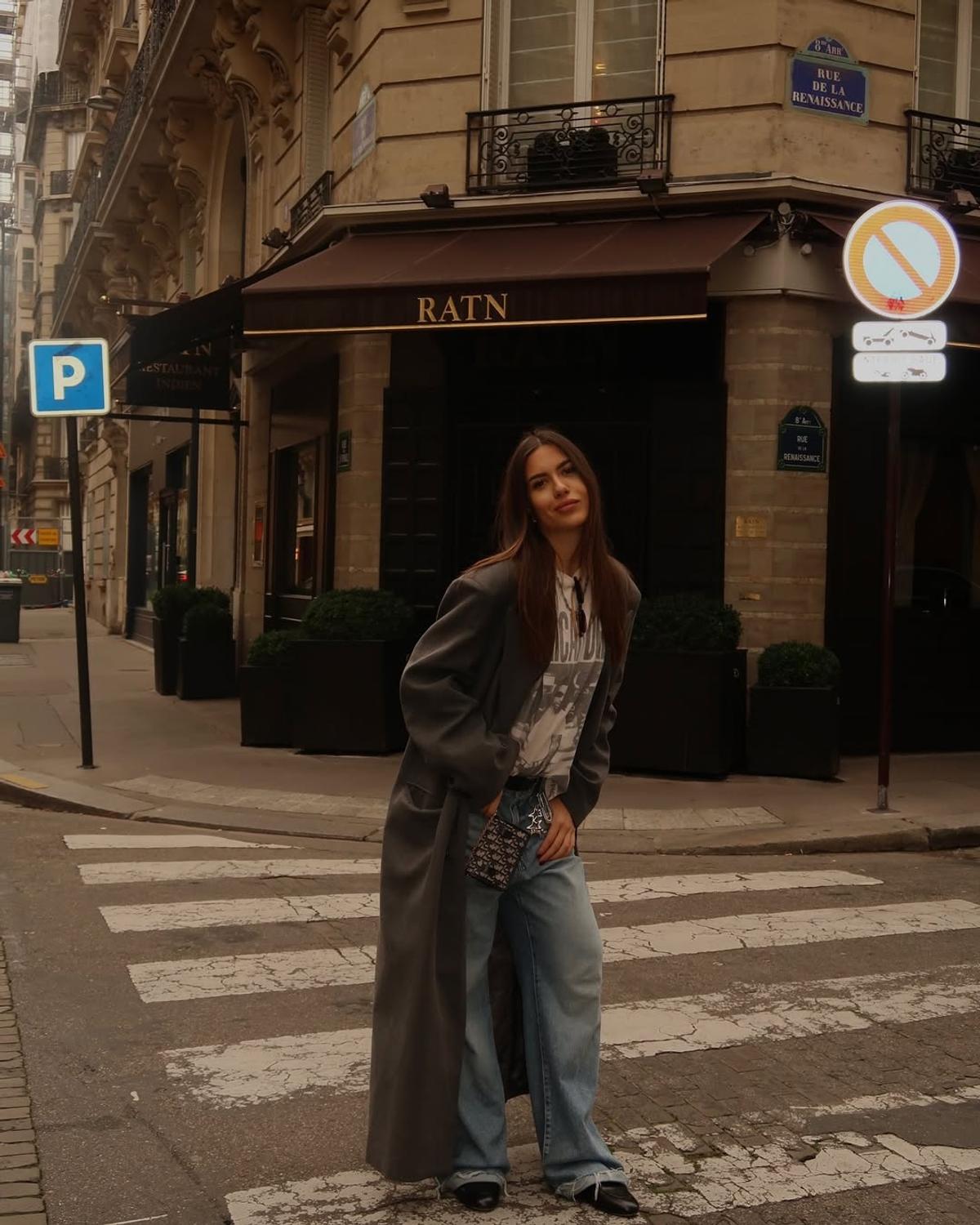 Alessia Năstase, colecție de haine dedicată tatăl lui ei, Ilie Năstase: „Te iubesc! Este pentru tine” » Ce produse există și cât costă un tricou