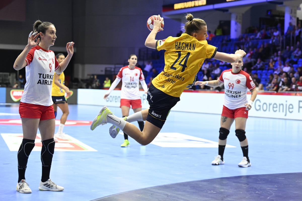 Costică Buceschi, după rezultatul care intră direct în istoria Campionatelor Europene de handbal: „Ce am învățat?”