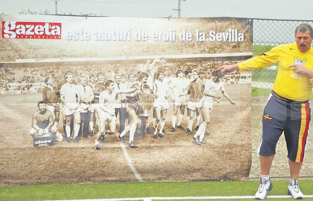 Helmut Duckadam, fotografii de colecție publicate de Gazeta Sporturilor  în ziua în care „Eroul de la Sevilla” a împlinit 60 de ani