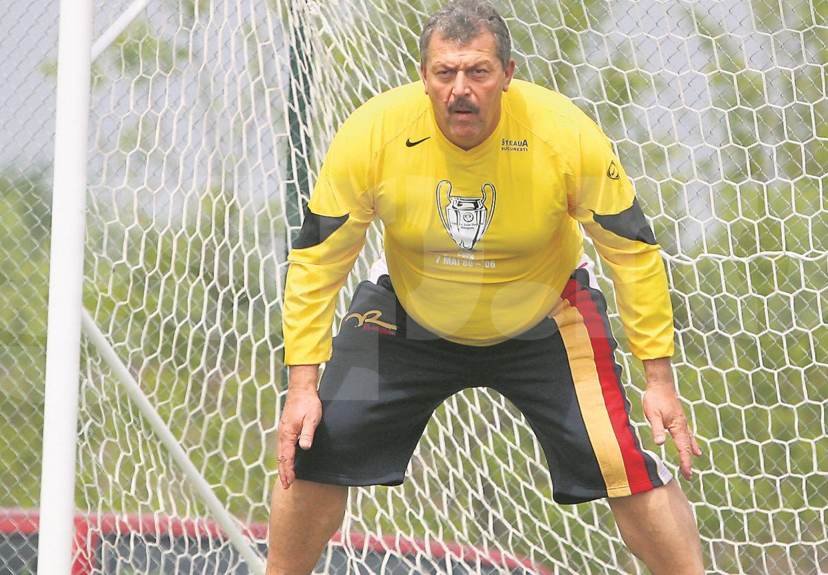 Helmut Duckadam, fotografii de colecție publicate de Gazeta Sporturilor  în ziua în care „Eroul de la Sevilla” a împlinit 60 de ani