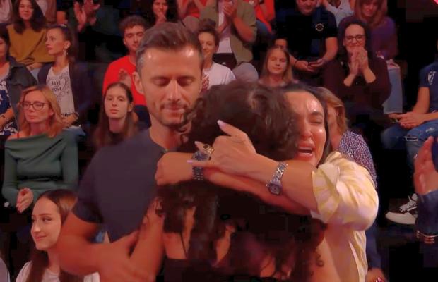 Eva, fiica dinamovistului Andrei Nicolescu, i-a „vrăjit” pe Smiley și pe Tudor Chirilă la Vocea României și a avansat în LIVE-uri