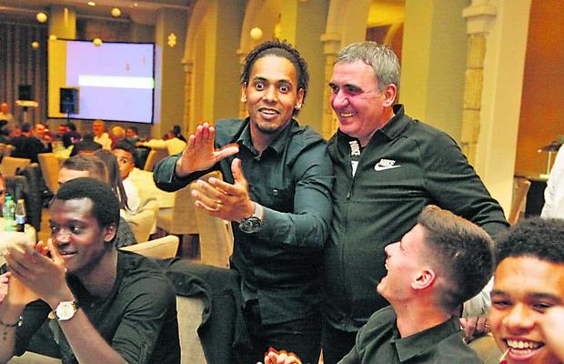 VIDEO Gică Hagi și melodia de 200 de milioane de vizualizări din vestiarul Viitorului: „Cerea mereu piesa în care cânta Neymar”