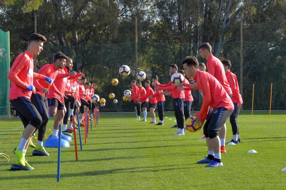 FCSB // FOTO Poftiți în cantonament! FCSB se cazează la unul dintre cele mai luxoase complexuri din Marbella: cum arată și cât costă