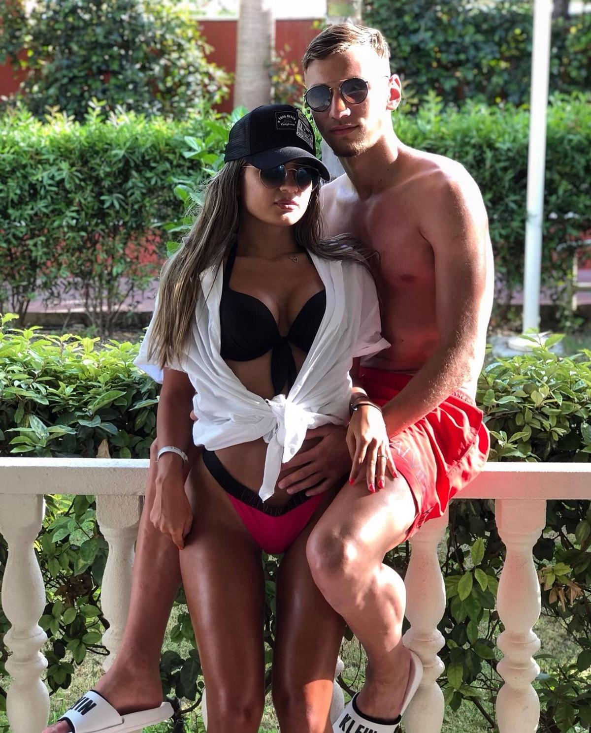 FOTO Drăguș dă lovitura pe plan personal! Anunțul făcut de fotbalist și de iubita lui