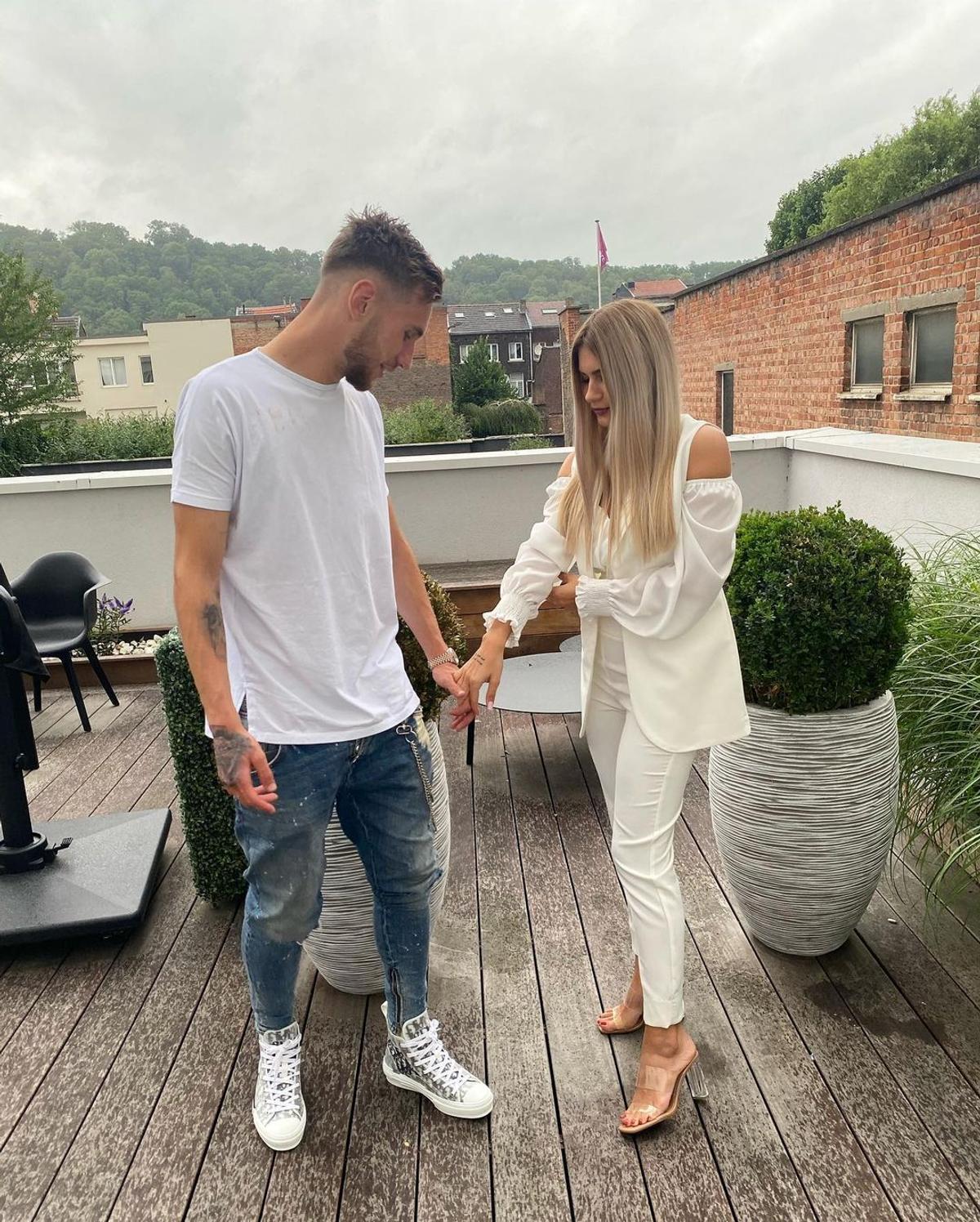 Iubita unui fost rival l-a susținut pe Florinel Coman de pe stadion » Mesaj pentru vedeta de la FCSB și iubita lui: „Sunteți un model”