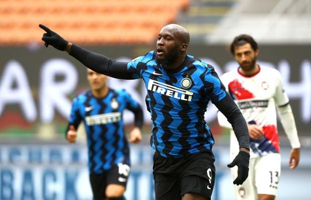 INTER - CROTONE 6-2. Ionuț Radu și Denis Drăguș, martori la spectacolul cu 8 goluri din Serie A