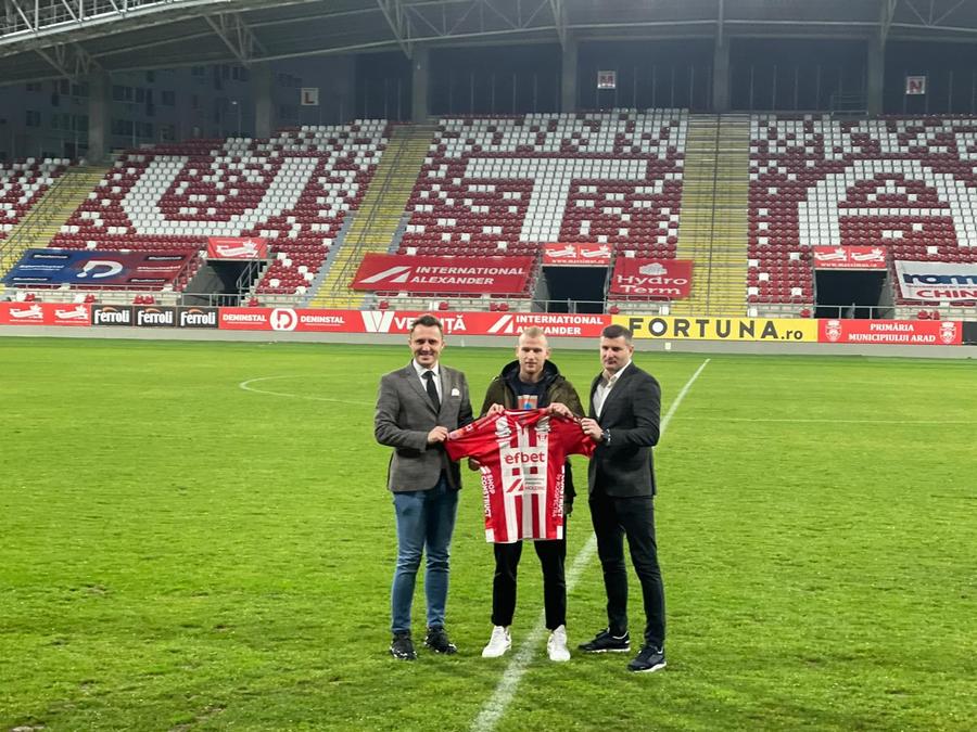 FOTO UTA a reușit primele două transferuri ale iernii: un internațional care a înfruntat România și un „decar” brazilian