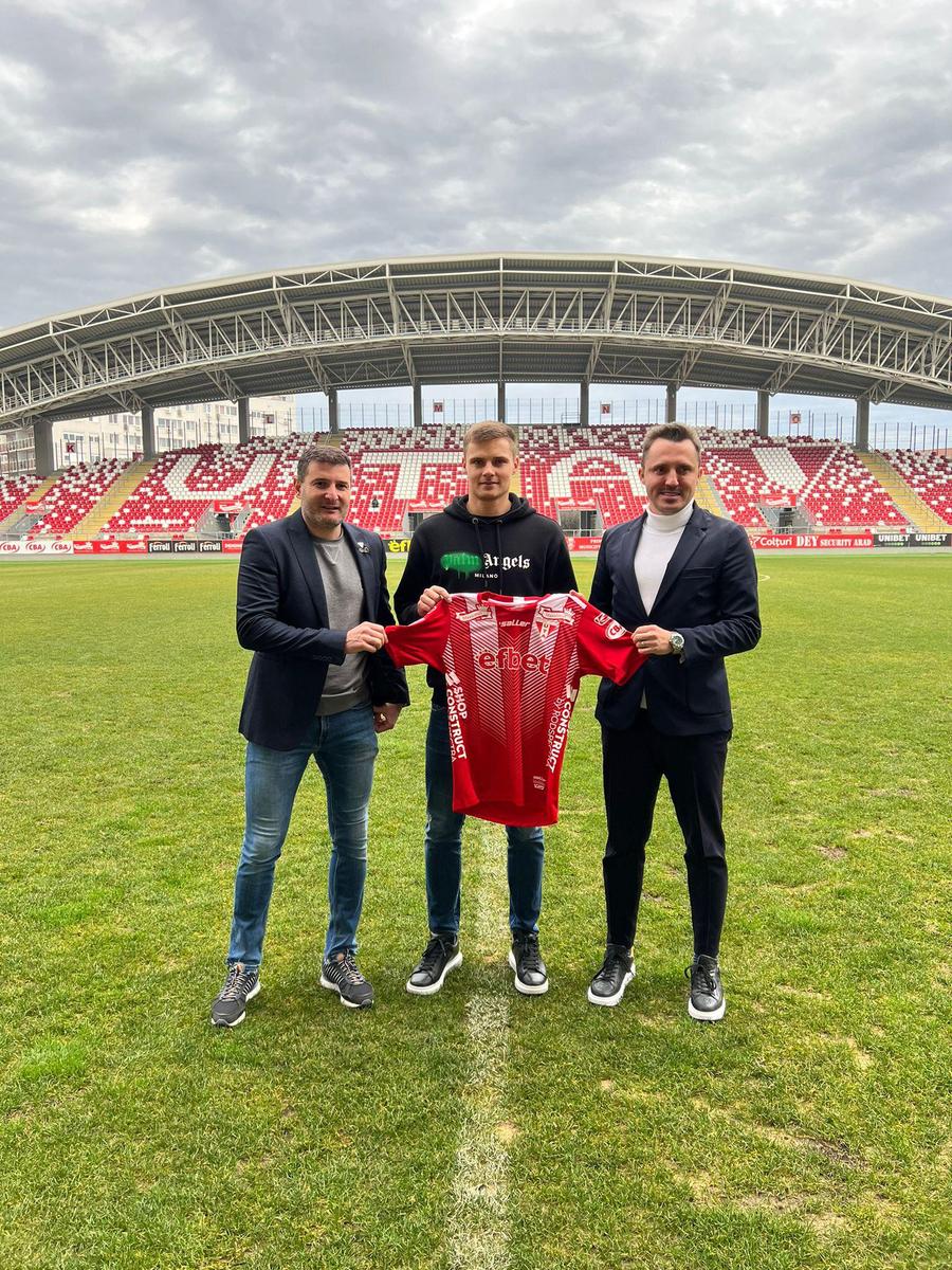 Karolis Laukzemis, prezentat de antrenorul Laszlo Balint și de impresarul Bogdan Apostu Un titular din naționala Lituaniei a fost prezentat în Liga 1!